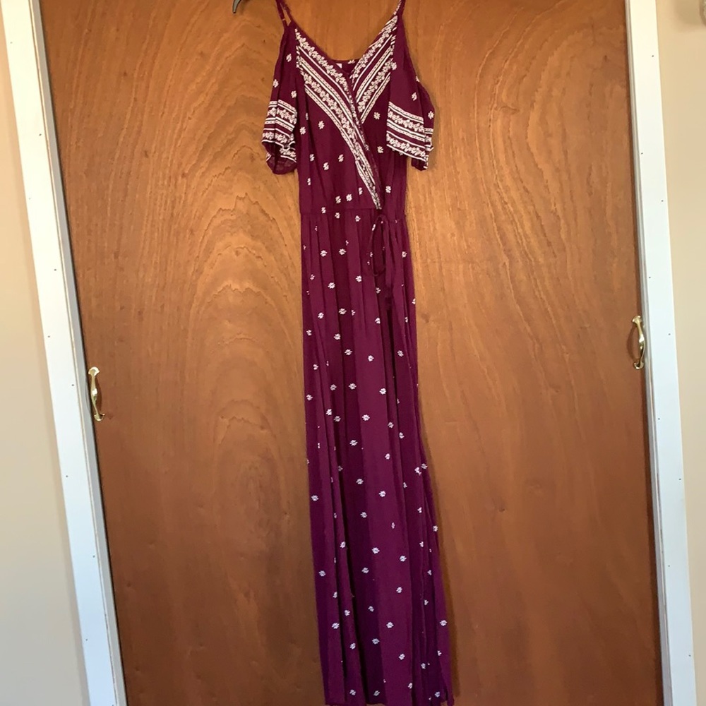 Cold shoulder maxi dress